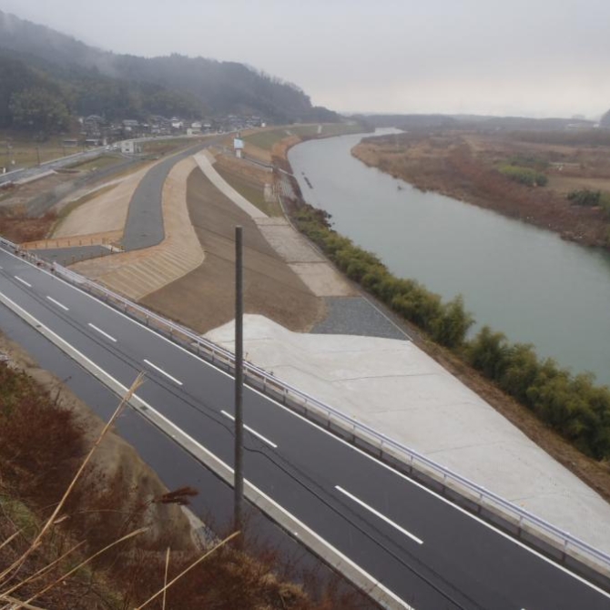 平成24年度 安井地区下流部築堤護岸工事